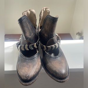Freebird booties. Brown size 7